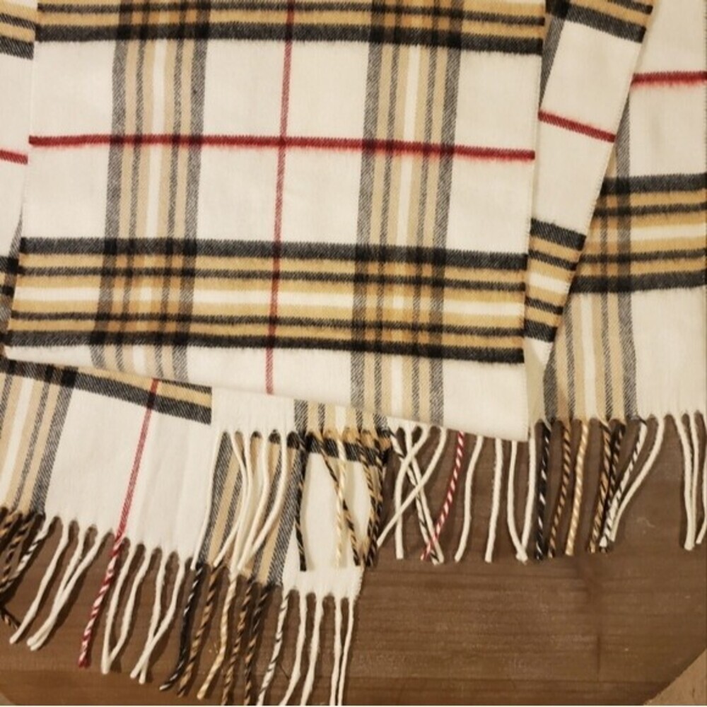Plaid scarf